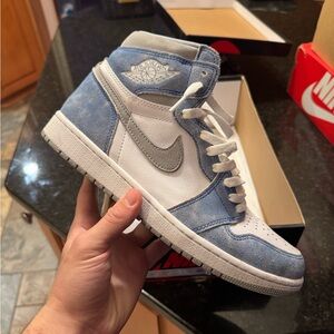Nike Air Jordan 1 High Light Blue and White